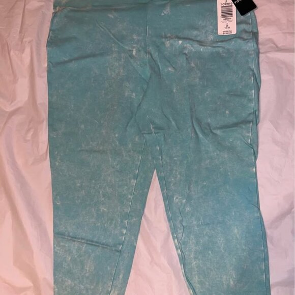 New! Torrid Capri Leggings size 2X (18-20) - Picture 10 of 10